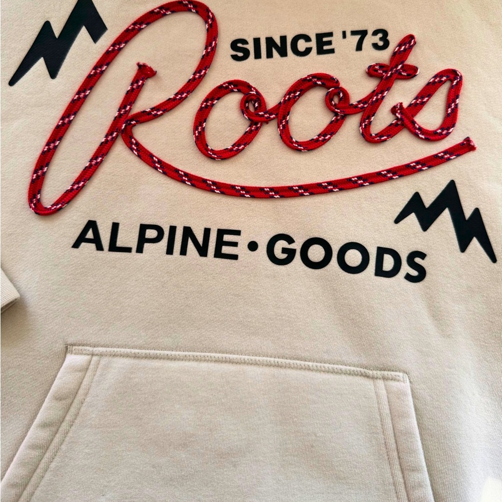Roots Kids 2XL Hoodie, like new 
Fits like adult small
